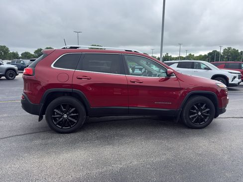 Used 2016 Jeep Cherokee Limited AWD/4WD image 4