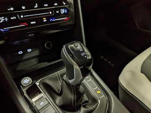 New 2026 Volkswagen Taos SE image 19