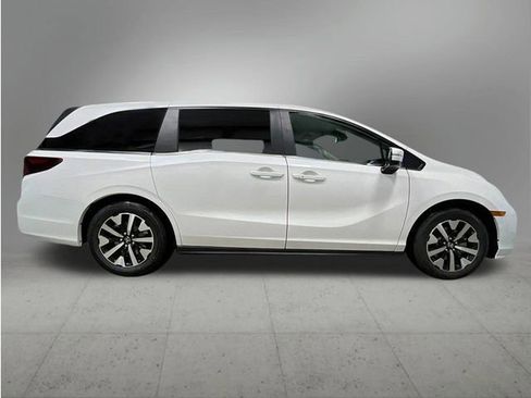 New 2026 Honda Odyssey EX-L image 7
