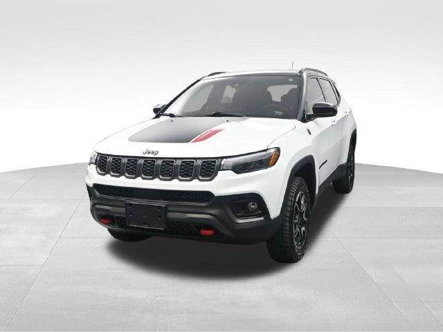 Used 2026 Jeep Compass Trailhawk AWD/4WD image 5