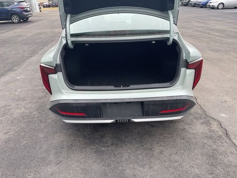 Used 2025 Kia K4 LXS image 9