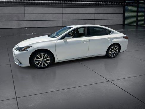 Certified 2020 Lexus ES 350 w/ Premium Package FWD image 4