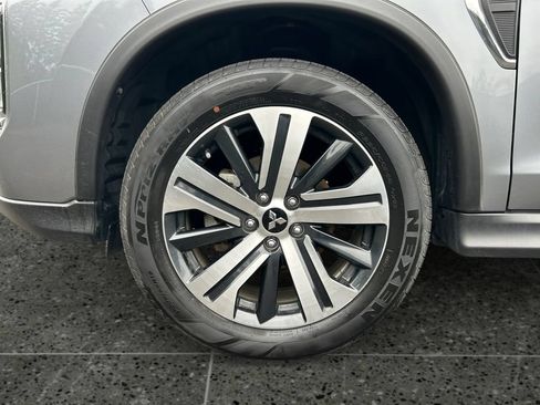 Used 2025 Mitsubishi Outlander Sport SE AWD/4WD image 5