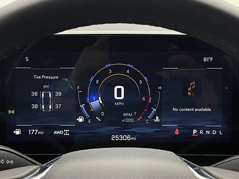 Used 2026 Chevrolet Equinox LT AWD/4WD image 21