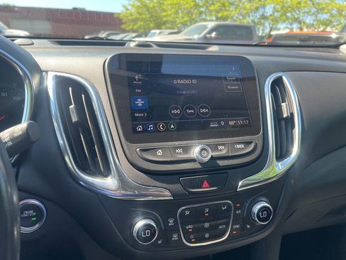 Used 2020 Chevrolet Equinox LT FWD image 29
