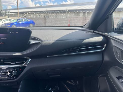 Used 2025 Buick Envista Sport Touring image 33