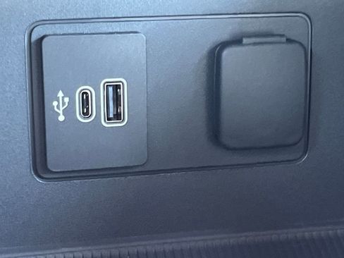 New 2026 Ford Explorer Active w/ Active Comfort Package image 14