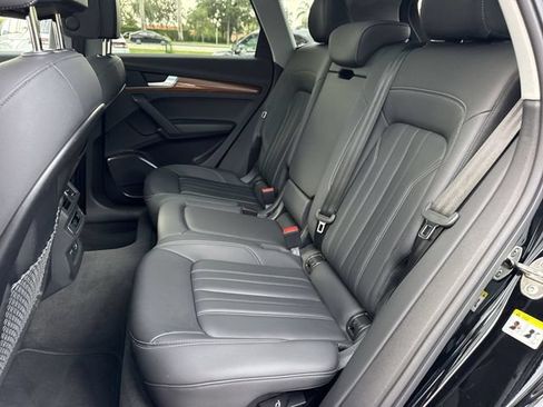 Used 2023 Audi Q5 2.0T Premium w/ Convenience Package AWD/4WD image 22