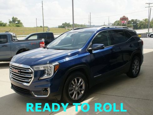 Used 2023 GMC Terrain SLT image 5