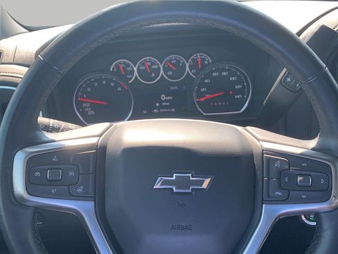 Used 2021 Chevrolet Silverado 1500 LT Trail Boss w/ Convenience Package II AWD/4WD image 9
