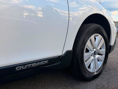 Used 2019 Subaru Outback 2.5i Premium AWD/4WD image 16