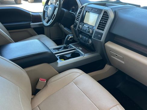 Used 2016 Ford F150 Lariat w/ Equipment Group 502A Luxury AWD/4WD image 16
