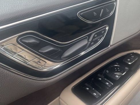 Used 2022 Lincoln Navigator L Reserve image 10