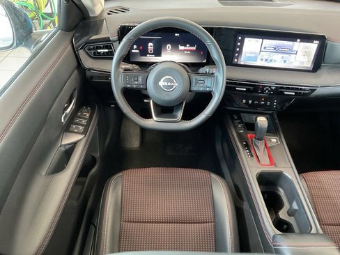 Used 2025 Nissan Kicks SR AWD/4WD image 15