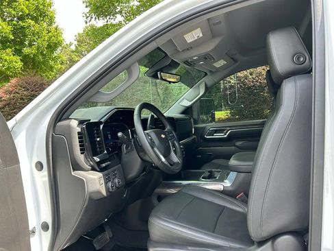 Used 2024 Chevrolet Silverado 2500 LTZ w/ LTZ Convenience Package AWD/4WD image 52