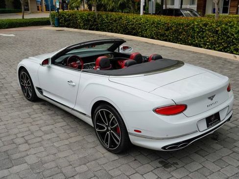 Used 2024 Bentley Continental GT V8 image 21