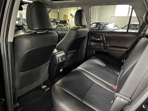 Used 2021 Toyota 4Runner TRD Off-Road Premium w/ Moonroof Package AWD/4WD image 18