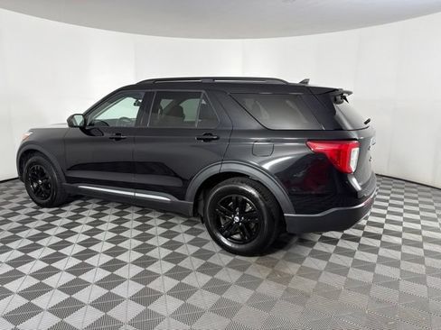 Used 2024 Ford Explorer XLT w/ Equipment Group 202A RWD image 21