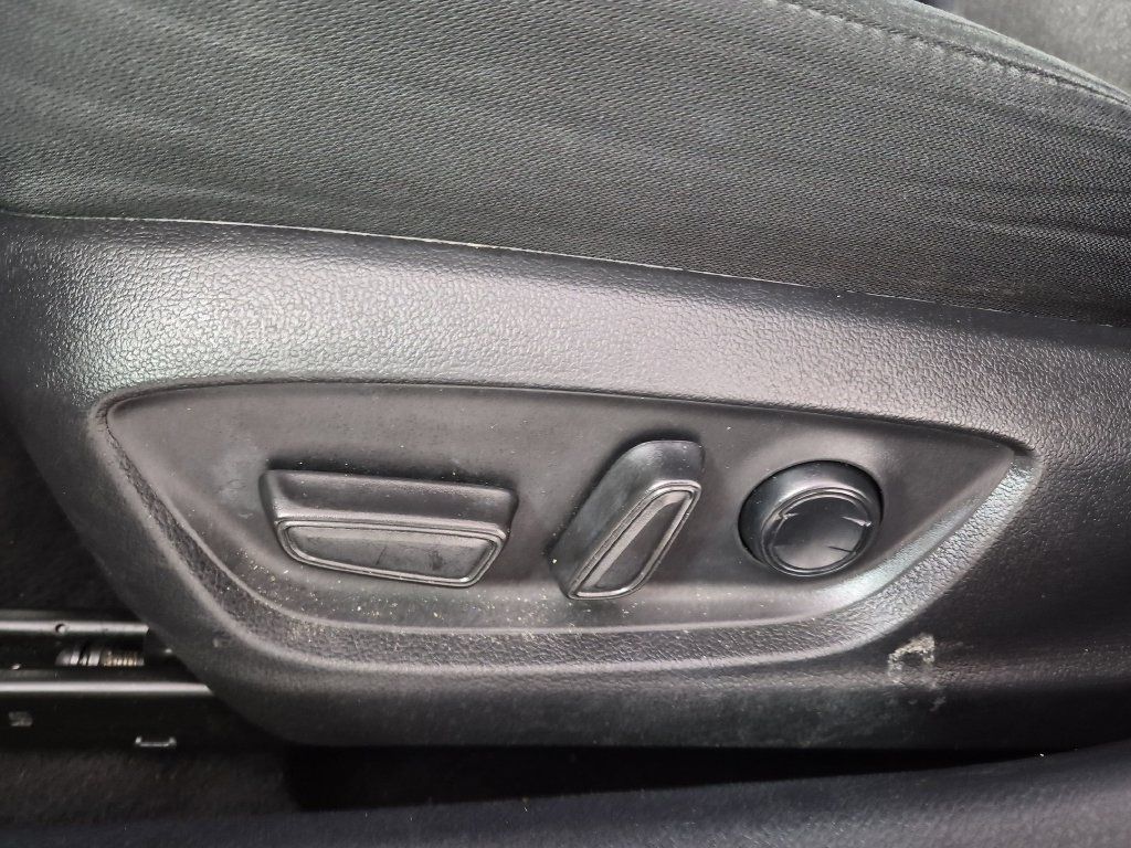 Used 2021 Toyota Camry LE FWD image 22