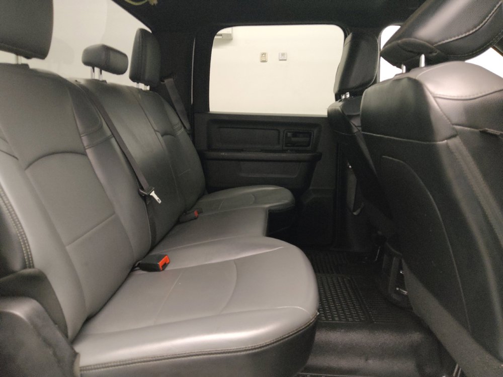 Used 2022 RAM 2500 Tradesman w/ Chrome Appearance Group AWD/4WD image 19