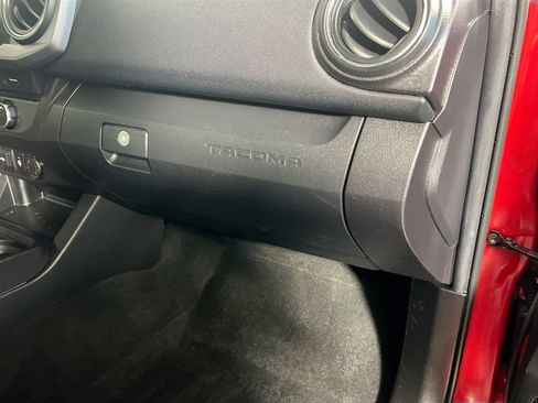 Used 2022 Toyota Tacoma TRD Sport image 35