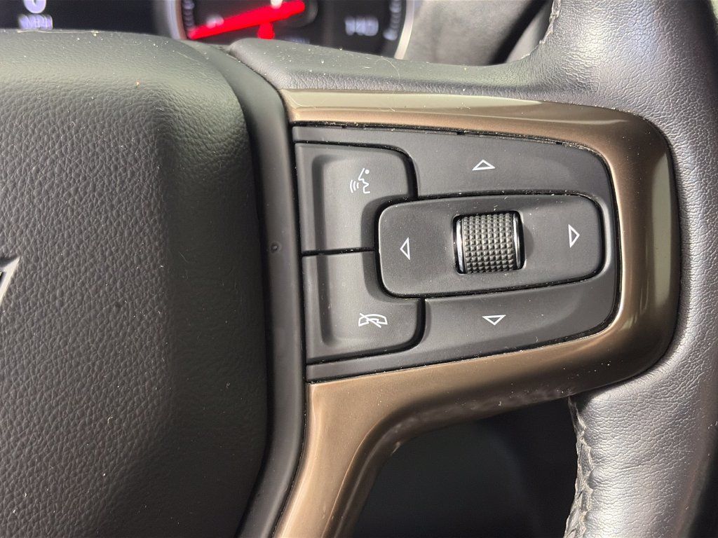 Used 2022 Chevrolet Silverado 3500 High Country AWD/4WD image 18