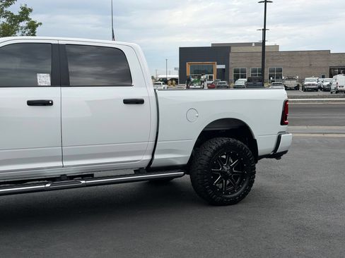 Used 2025 RAM 2500 Big Horn AWD/4WD image 9