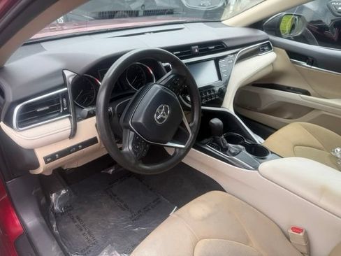 Used 2018 Toyota Camry LE FWD image 7