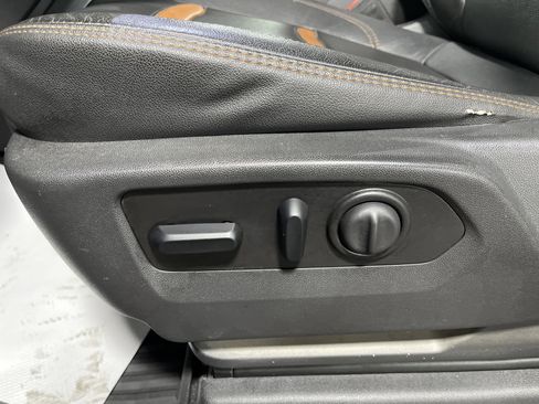 Used 2020 GMC Sierra 2500 AT4 w/ AT4 Premium Package image 13