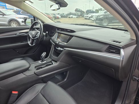Used 2019 Cadillac XT5 Luxury FWD image 27