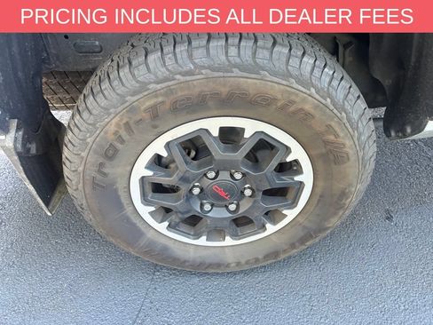 Used 2024 Toyota Tacoma TRD Off-Road AWD/4WD image 17