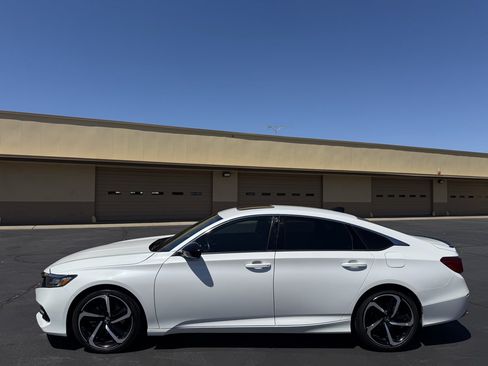 Used 2022 Honda Accord Sport image 4