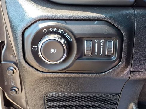 Used 2021 Jeep Wrangler Unlimited Sport AWD/4WD image 14