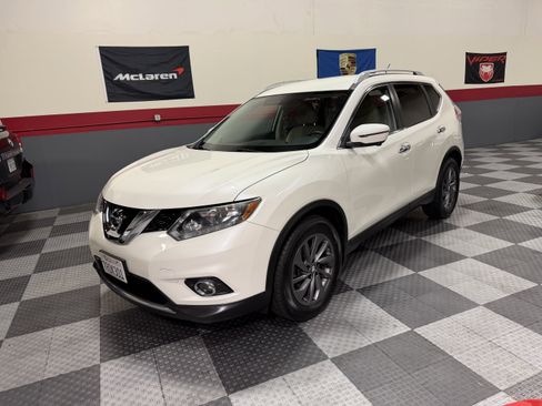 Used 2016 Nissan Rogue SL image 1