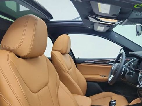 Used 2025 BMW X4 xDrive30i AWD/4WD image 22
