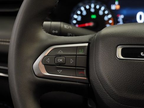 Used 2023 Jeep Compass Latitude w/ Convenience Group AWD/4WD image 21
