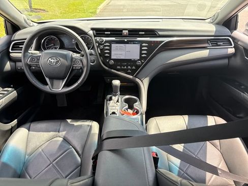 Used 2018 Toyota Camry XLE w/ Audio Package FWD image 18