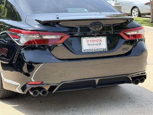 Used 2021 Toyota Camry XSE FWD image 6