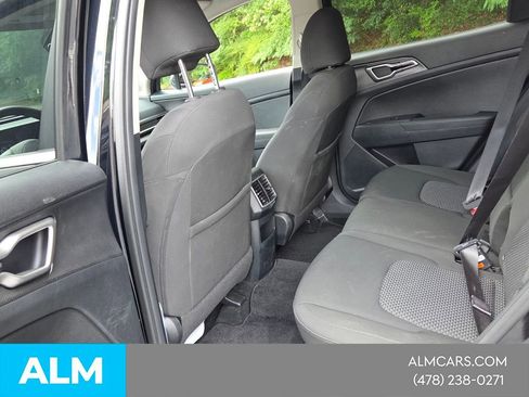Used 2025 Kia Sportage LX AWD/4WD image 15
