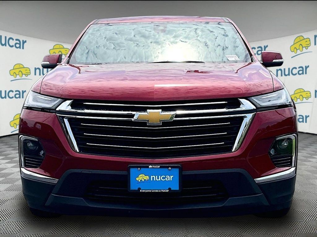 Used 2023 Chevrolet Traverse LT AWD/4WD image 2