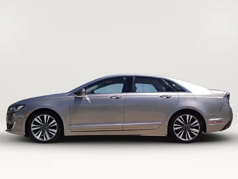 Used 2018 Lincoln MKZ Reserve FWD image 5