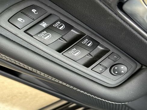 New 2026 Chrysler Pacifica Select w/ S Appearance Package FWD image 10