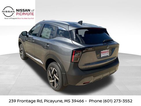 New 2026 Nissan Kicks SV image 3