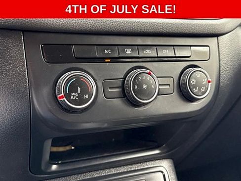 Used 2017 Volkswagen Tiguan Limited w/ Premium Package FWD image 20