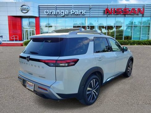 Used 2024 Nissan Pathfinder Platinum w/ Cargo Package FWD image 2