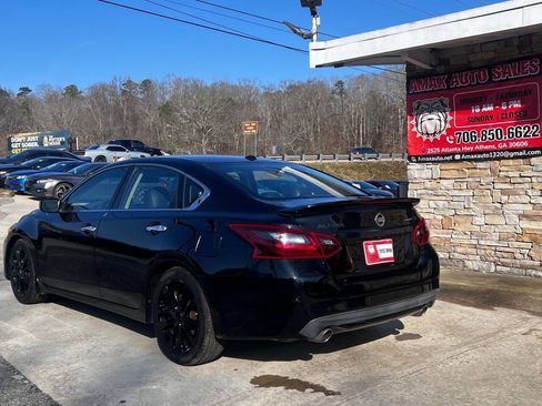 Used 2018 Nissan Altima 2.5 SR w/ SR Midnight Edition image 4