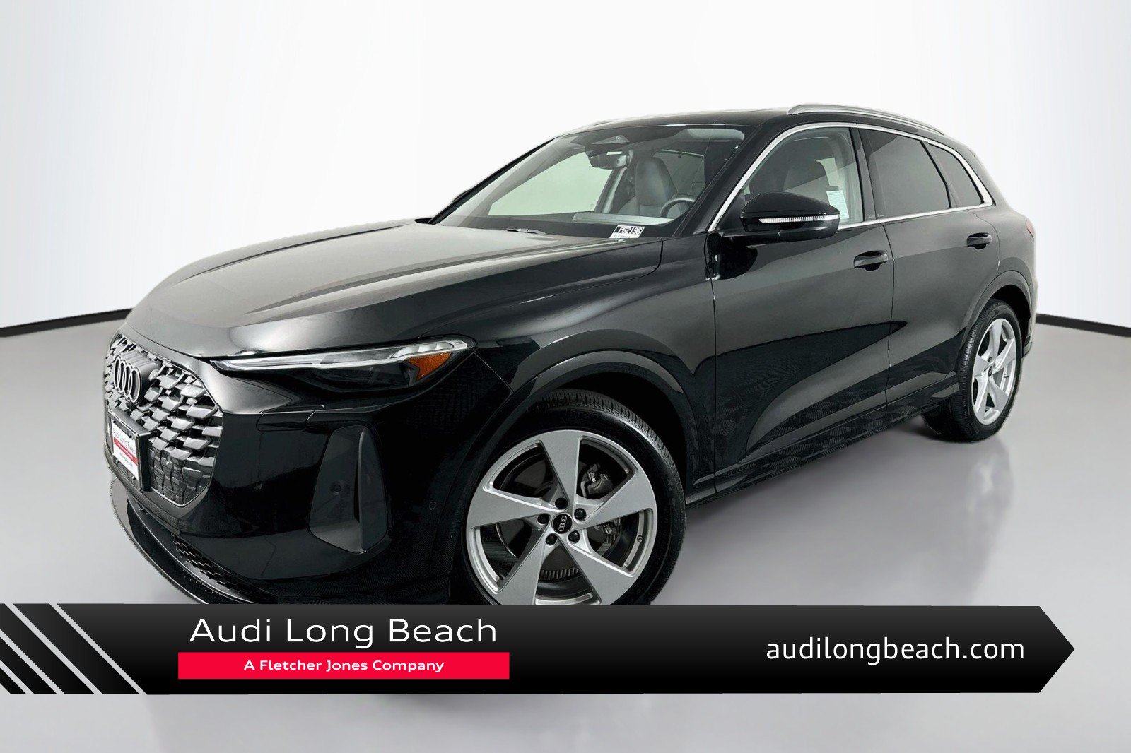 Used 2025 Audi Q5 Prestige AWD/4WD image 1