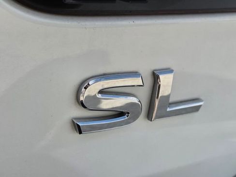 Used 2024 Nissan Armada SL w/ Captain's Chairs Package RWD image 18