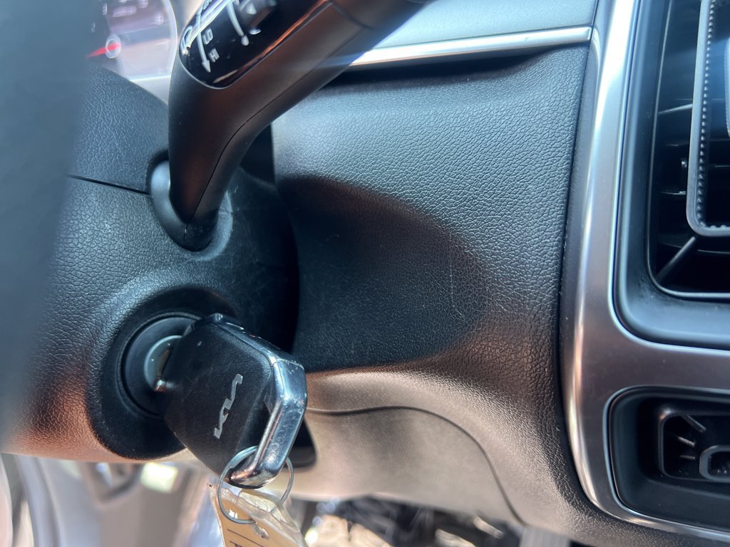 Certified 2023 Kia Sorento LX AWD/4WD image 21