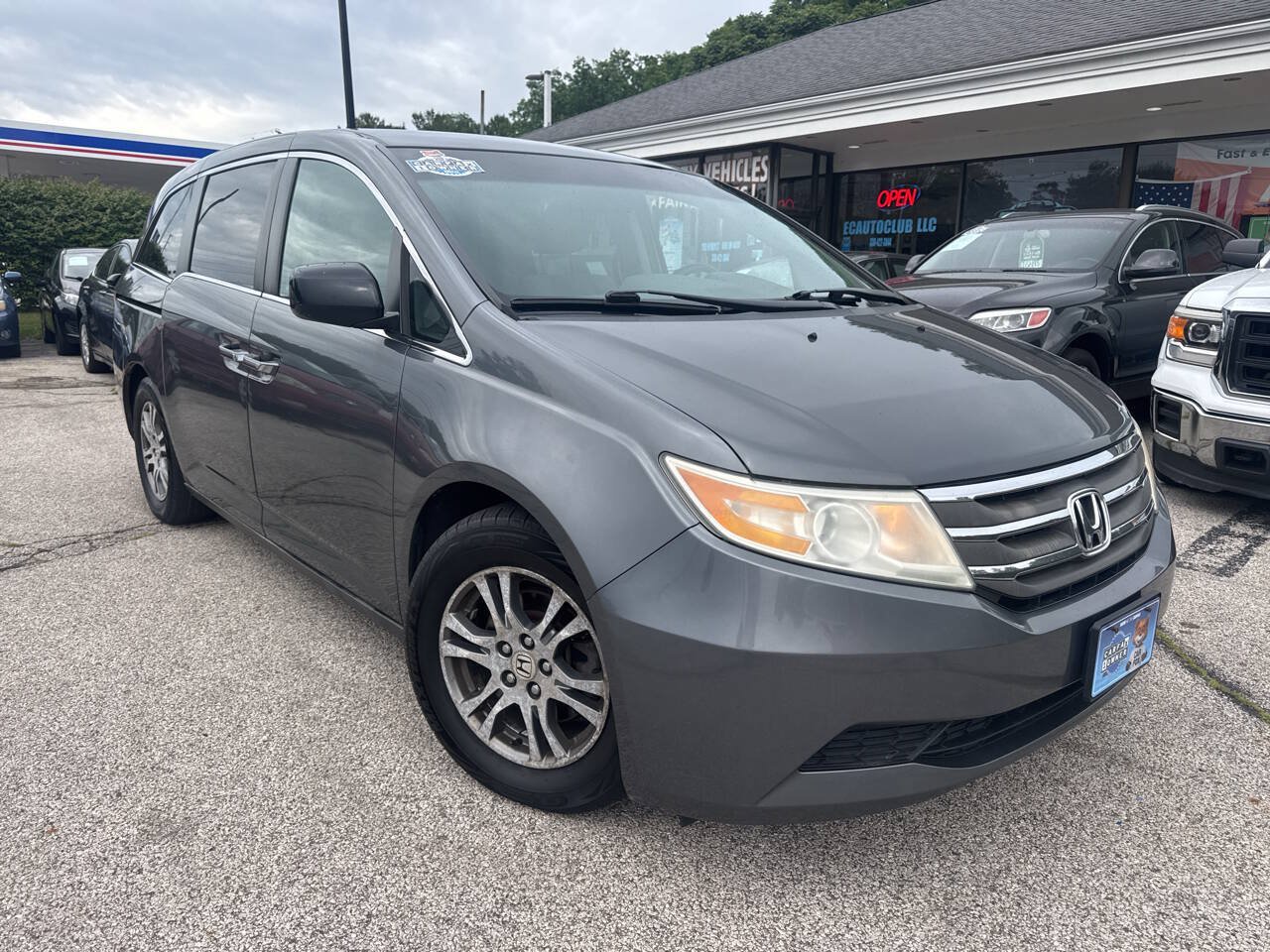 Used 2011 Honda Odyssey EX image 2